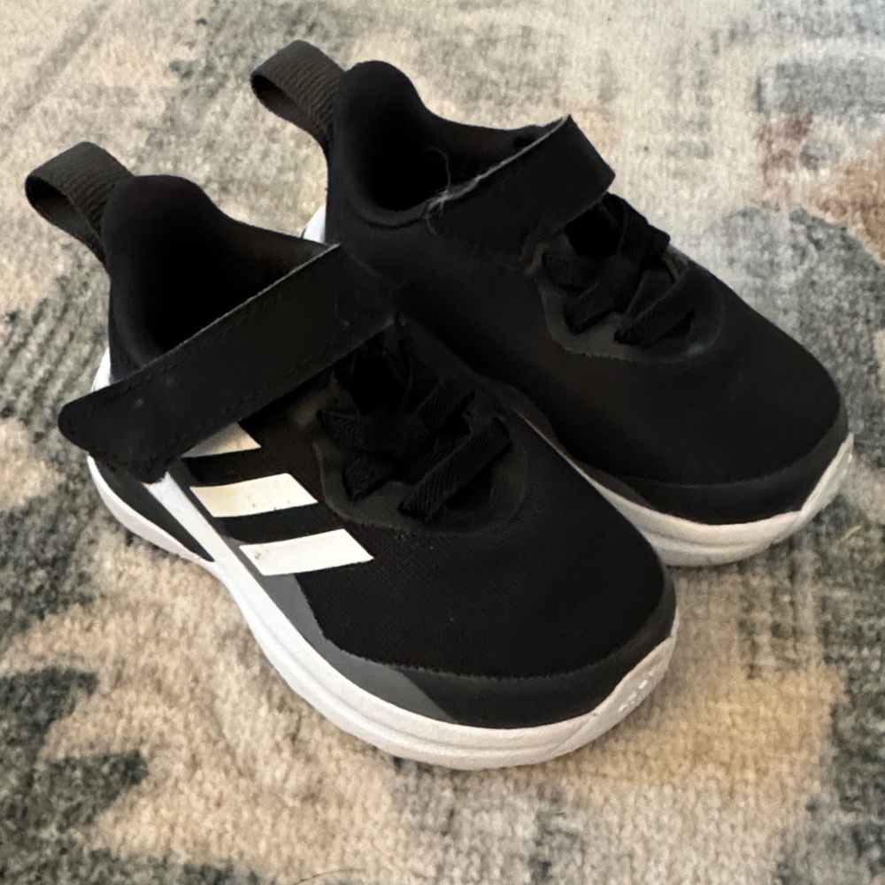 Adidas Kids Black and White Velcro Sneakers 4K